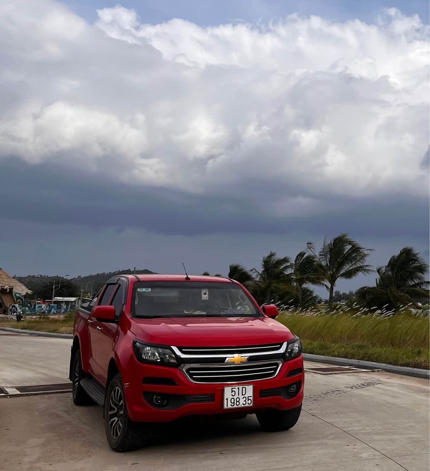 Chevrolet Colorado 2018 - Màu đỏ, xe nhập, số sàn