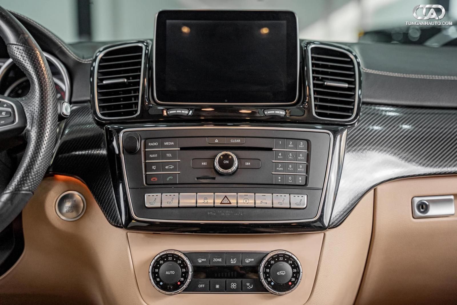 Mercedes-Benz GLE 400 2015 - Đỏ nội thất kem