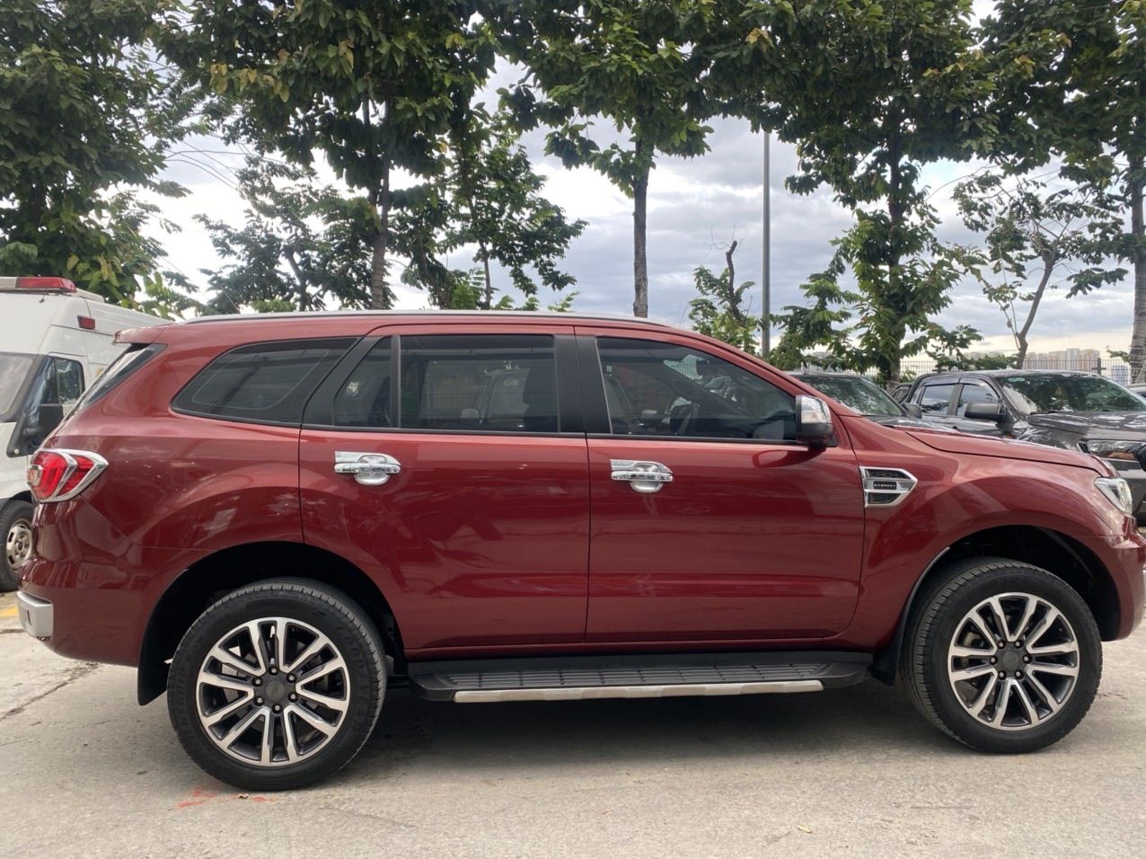 Ford Everest 2021 - Còn mới giá tốt