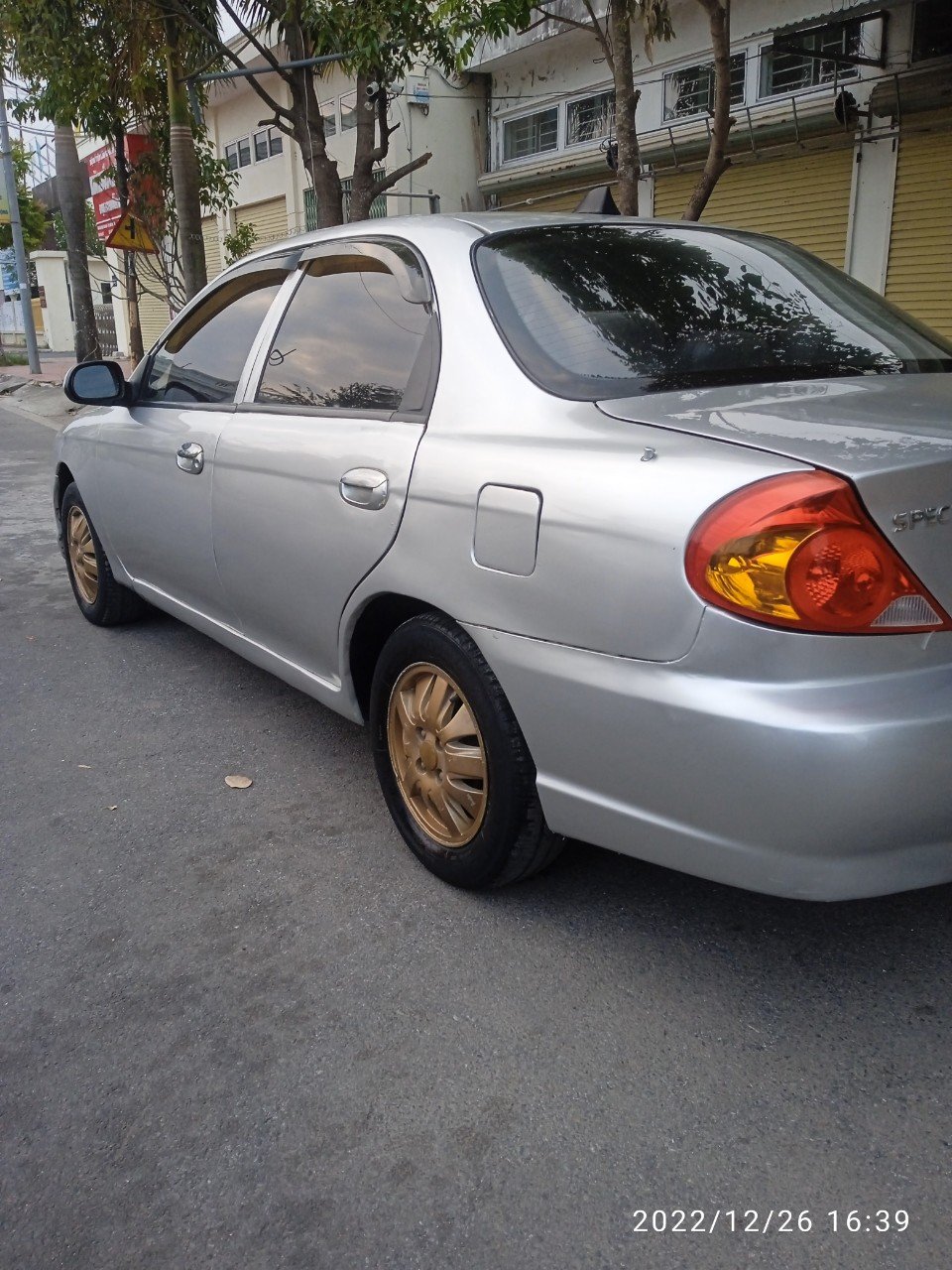 Kia Spectra 2004 - Màu bạc, giá 65tr