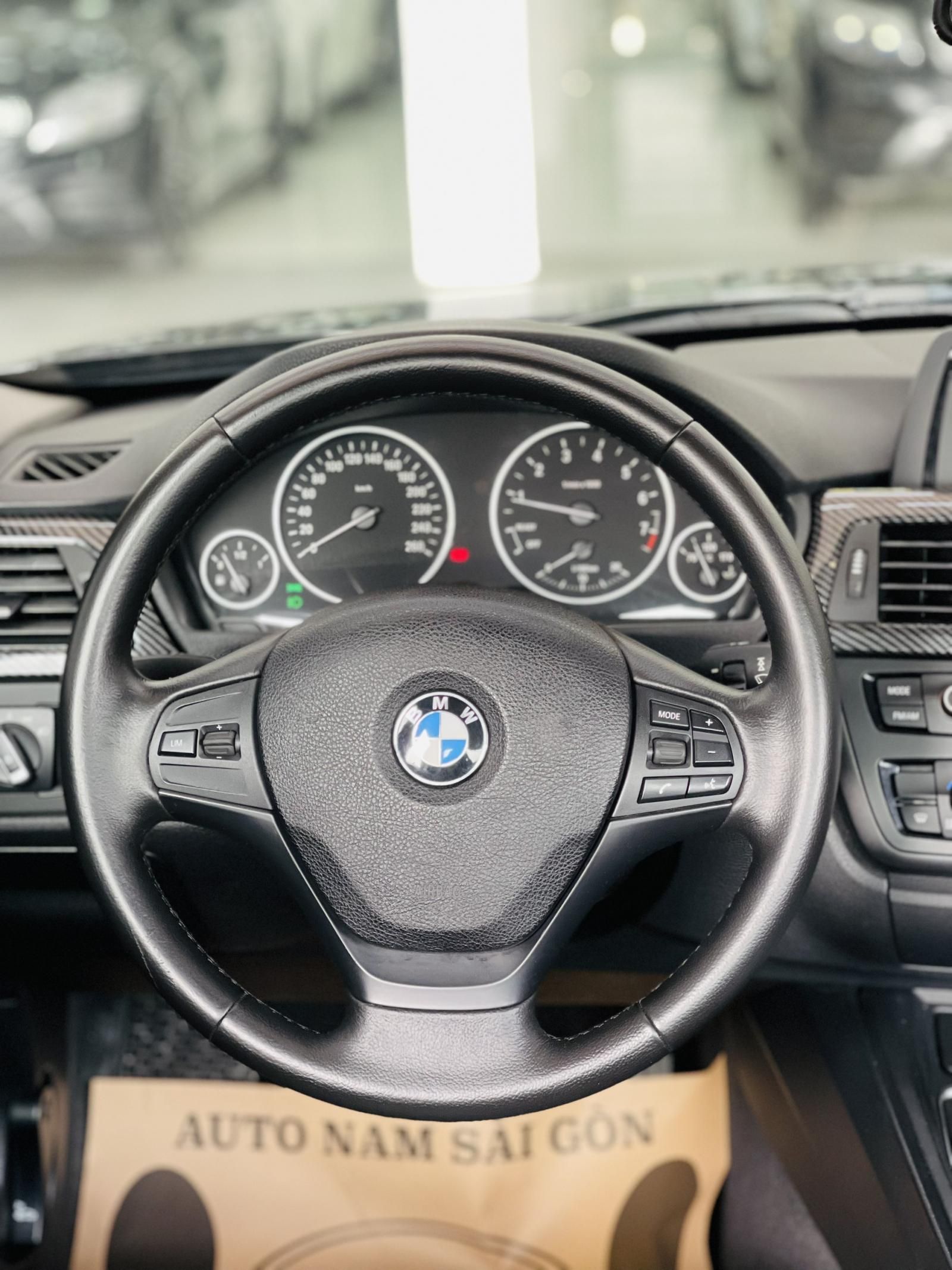 BMW 328i 2012 - Xe đẹp, xem xe các bác ưng ngay