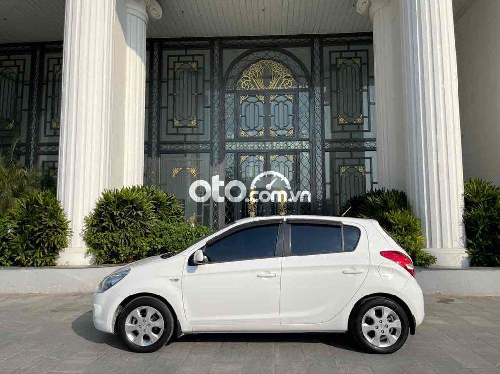 Hyundai i20 Huyndai  màu trắng đời 2011 nhập Hàn 2011 - Huyndai I20 màu trắng đời 2011 nhập Hàn