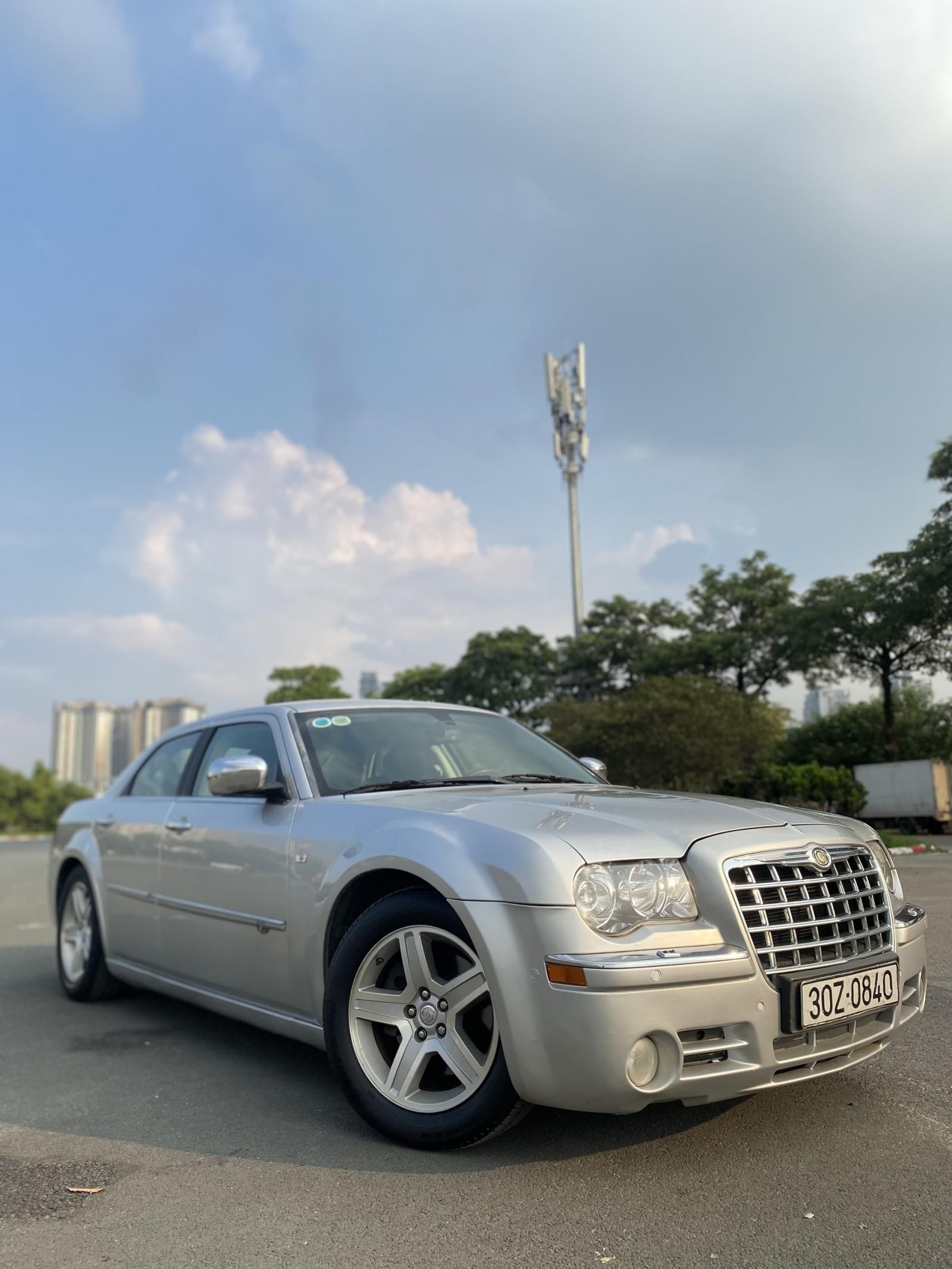 Chrysler 300C 2008 - Động cơ V6 mạnh mẽ