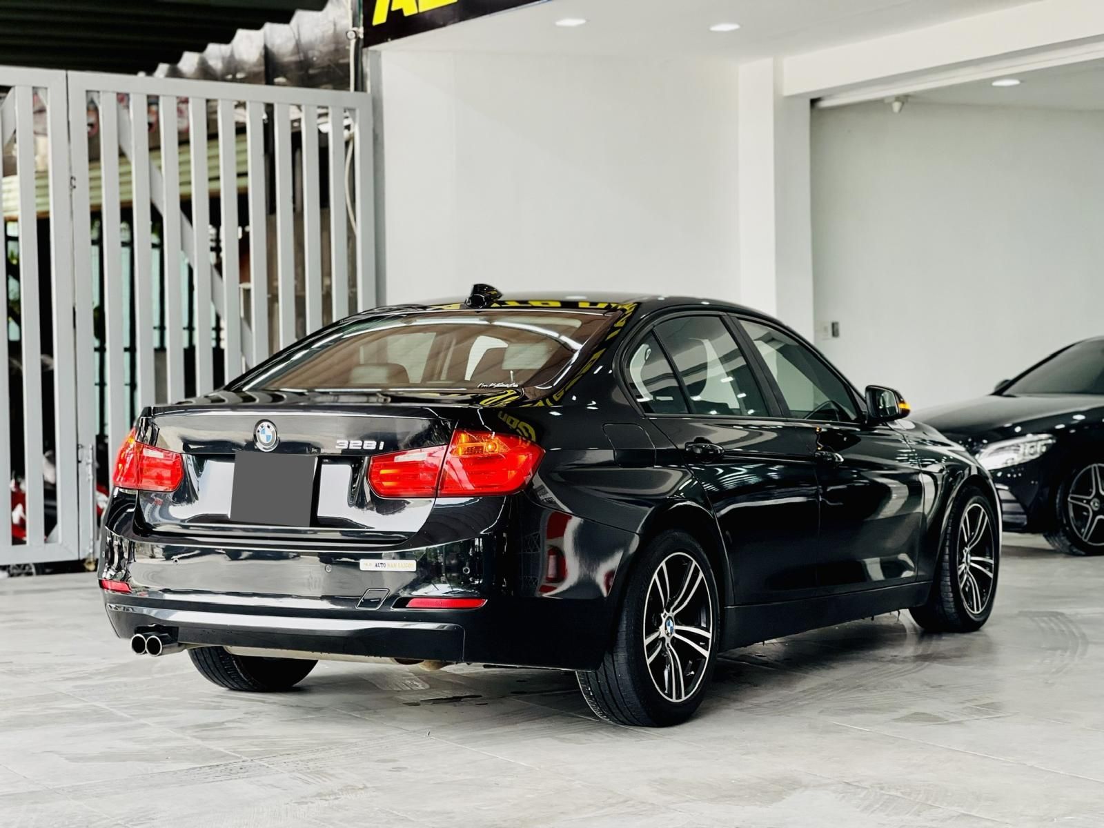 BMW 328i 2012 - Xe đẹp, xem xe các bác ưng ngay