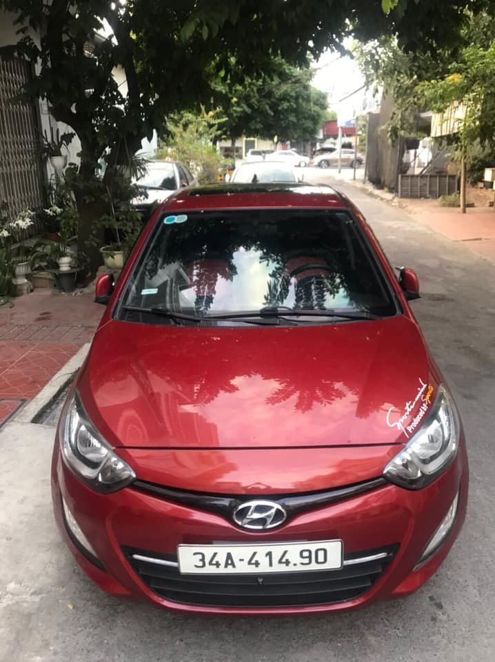 Hyundai i20 2013 - Màu đỏ