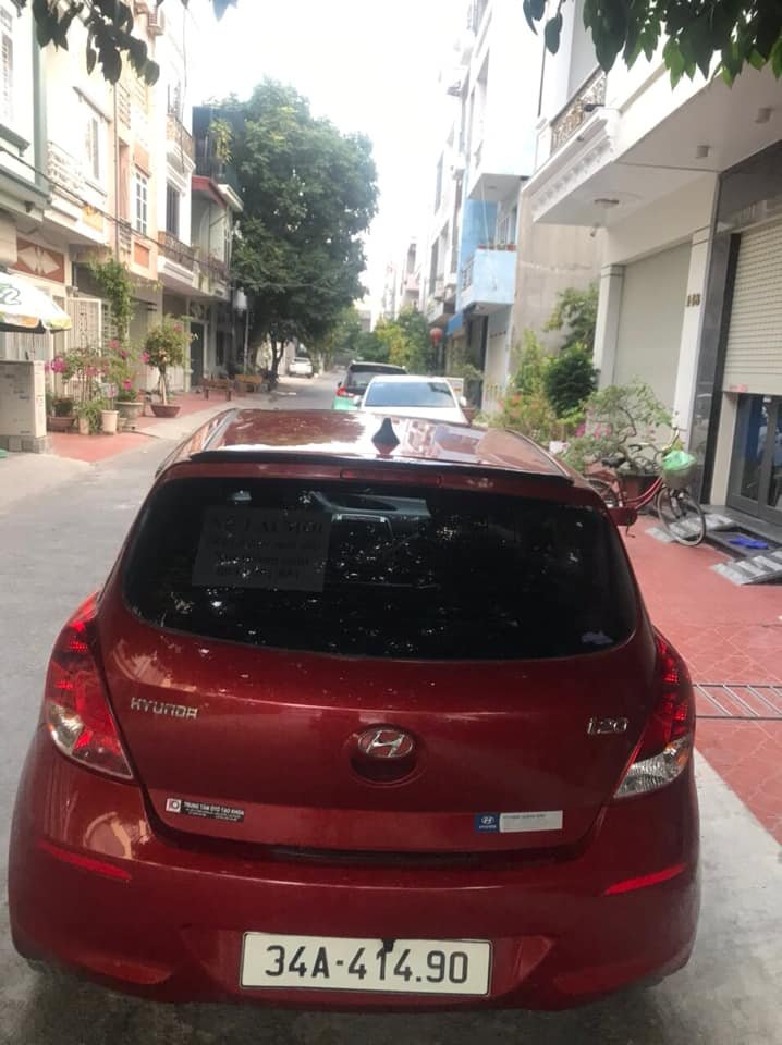 Hyundai i20 2013 - Màu đỏ