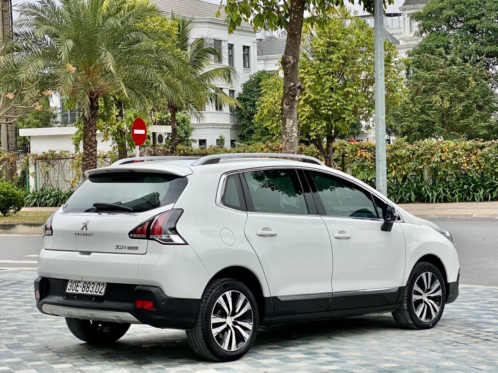 Peugeot 3008 2017 - Xe một chủ từ mới, giá 630tr