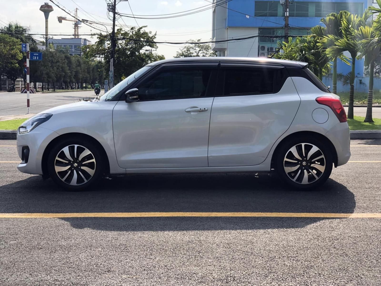 Suzuki Swift 2018 - Xe màu trắng giá ưu đãi