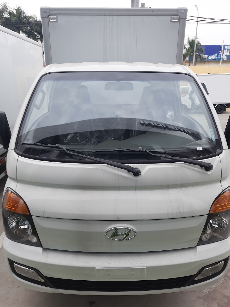 Hyundai Porter 2022 - Bán xe tải 1,5 tấn thùng kín bảo ôn Composite, sẵn xe giao ngay tại Hyundai Bắc Việt, Long Biên, HN