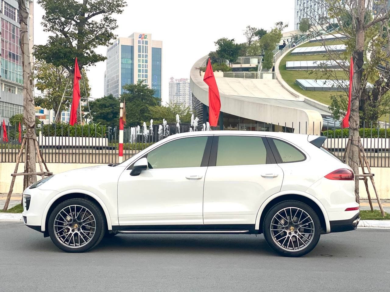 Porsche Cayenne 2014 - Màu trắng, nhập khẩu nguyên chiếc