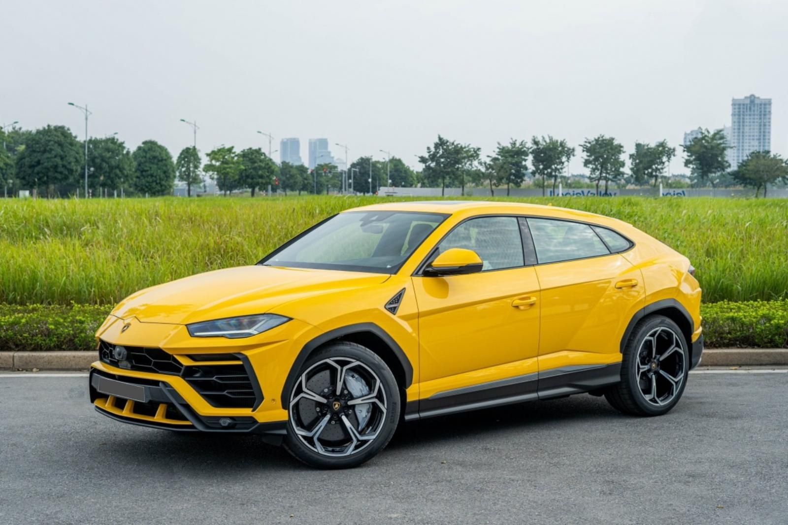 Lamborghini Urus 2022 - Siêu SUV nhanh nhất thế giới, mới 100% sẵn giao ngay