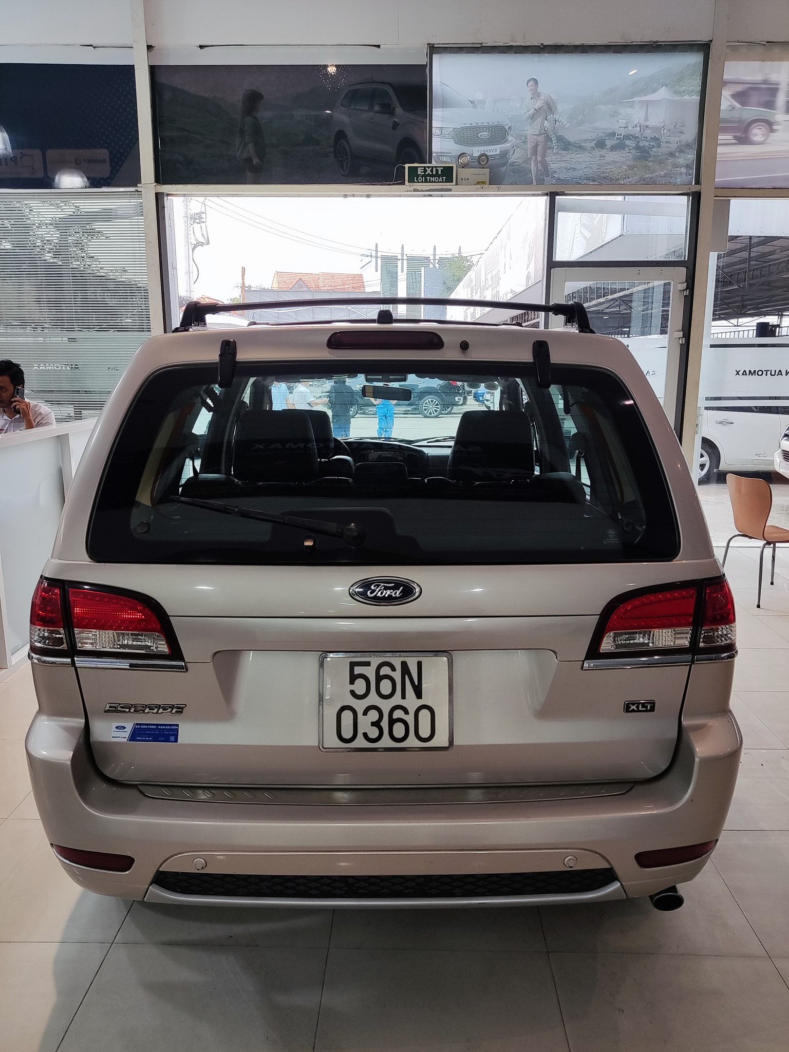 Ford Escape 2009 - Xe màu bạc, giá cực tốt