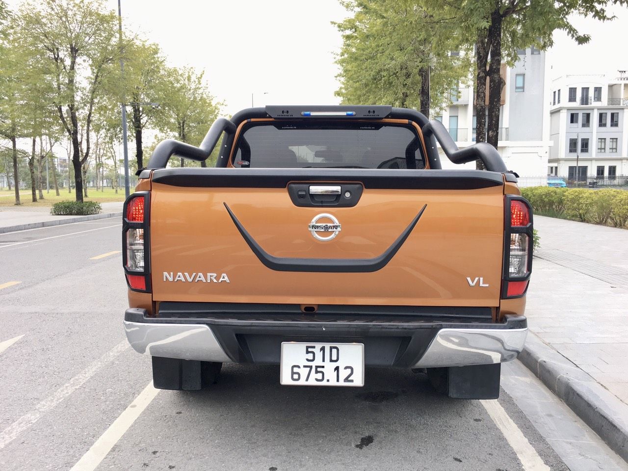 Nissan Navara 2020 - Xe màu nâu