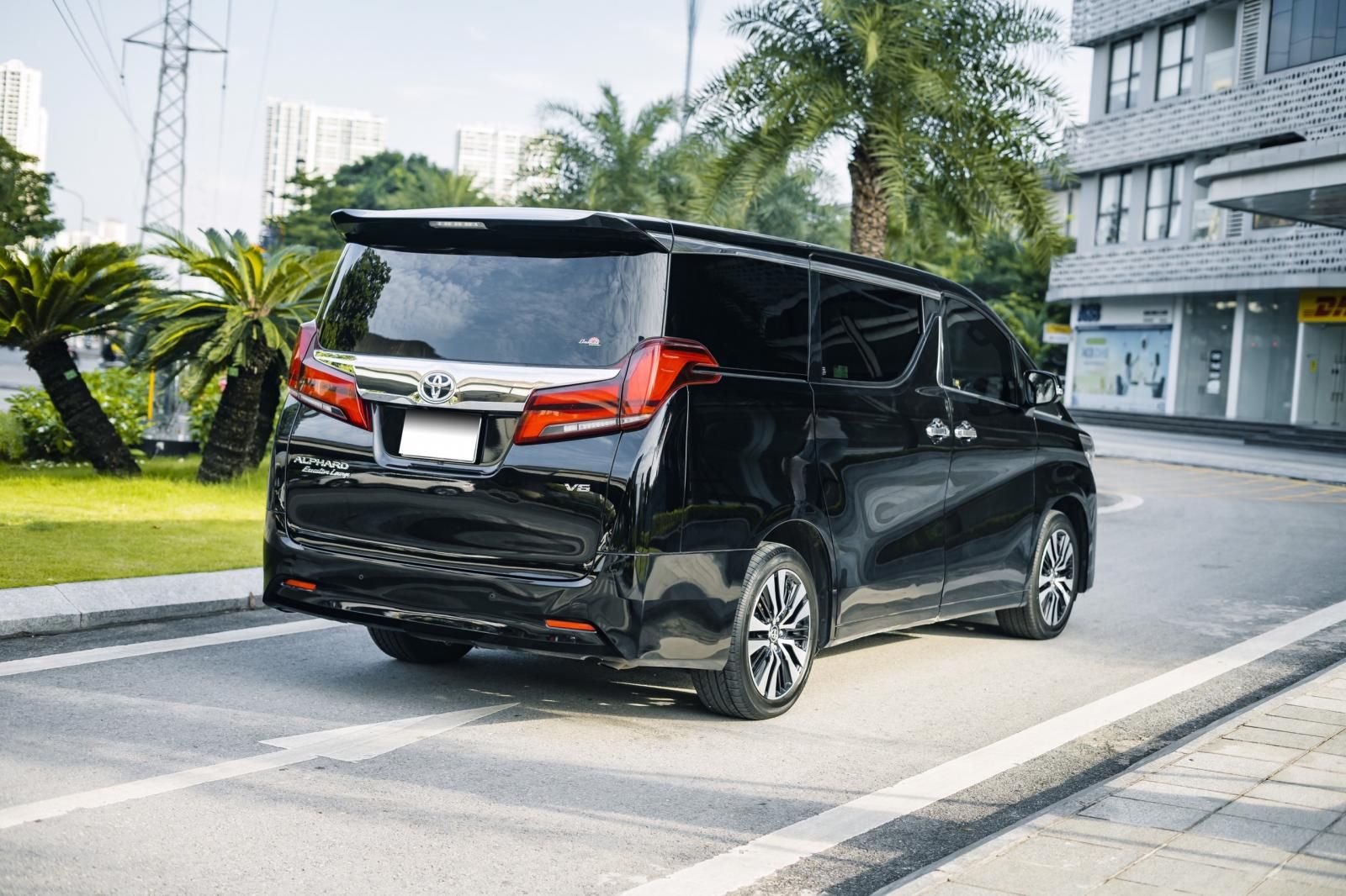 Toyota Alphard 2019 - Màu đen, xe nhập