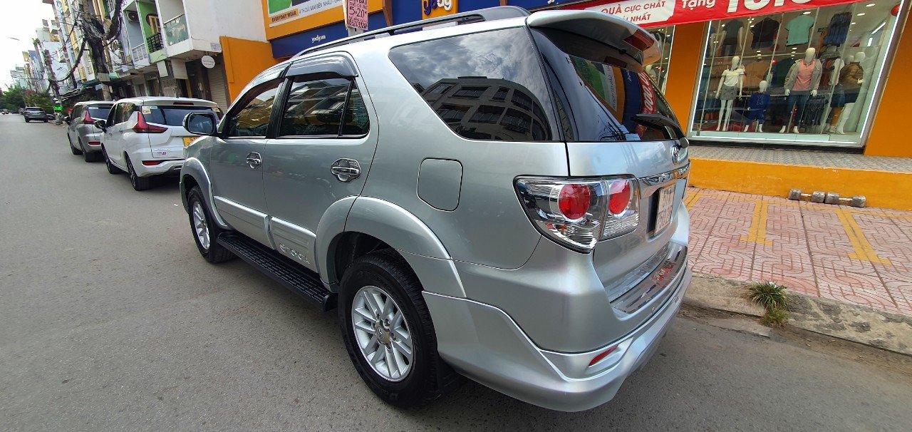 Toyota Fortuner 2014 - Mới 90%, chạy 86.000km