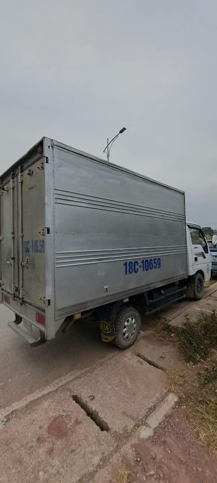 Kia K2700 2011 - Màu trắng, 165 triệu