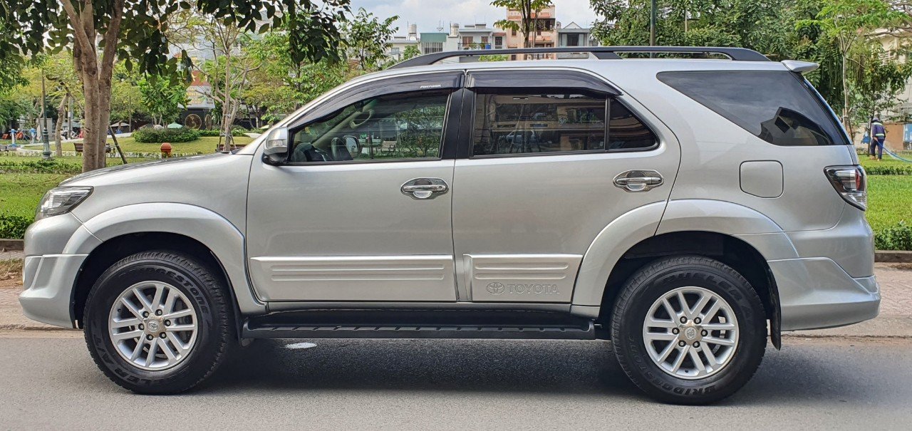 Toyota Fortuner 2014 - Mới 90%, chạy 86.000km