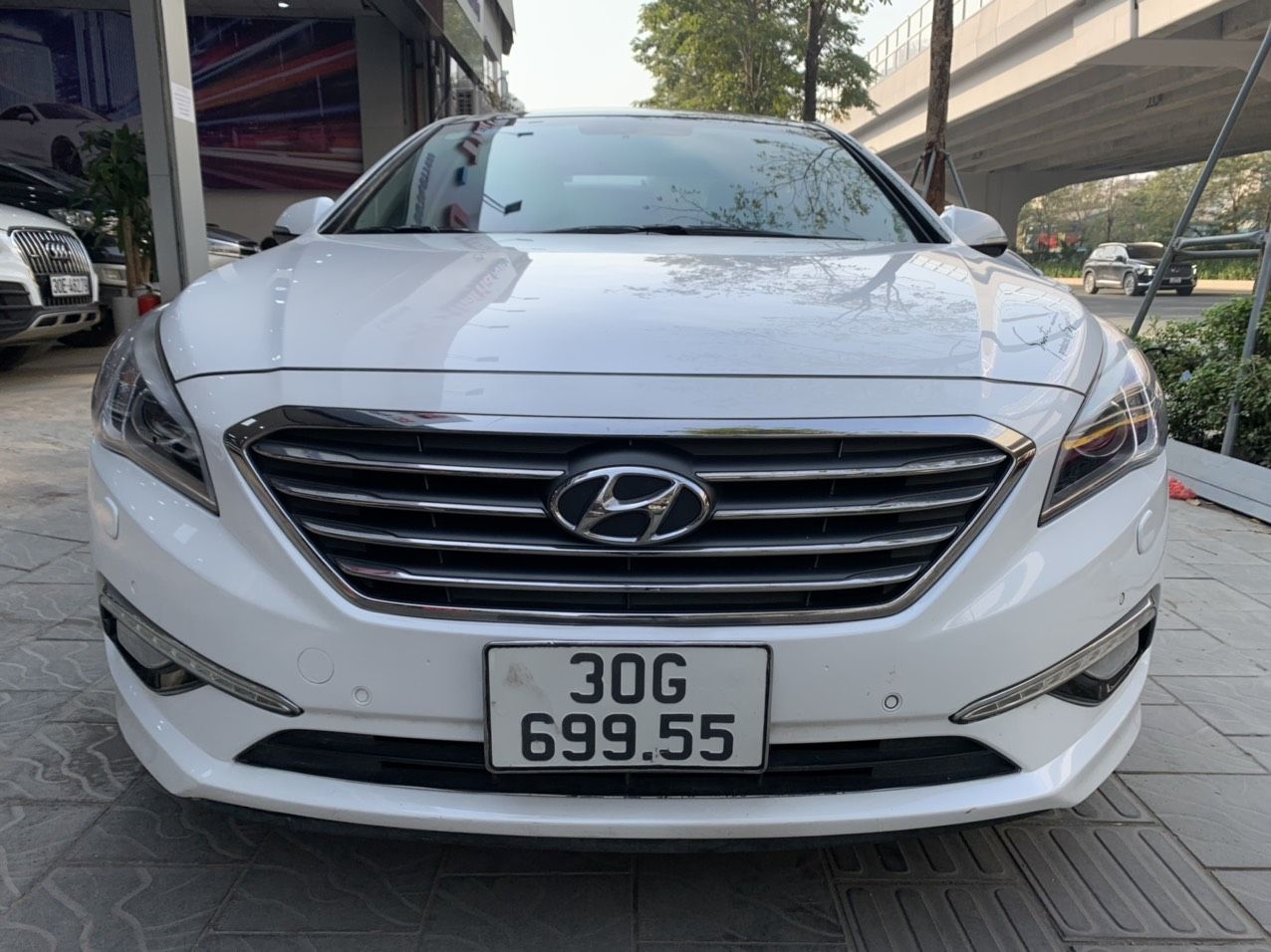 Hyundai Sonata 2015 - Màu trắng, nhập khẩu nguyên chiếc 