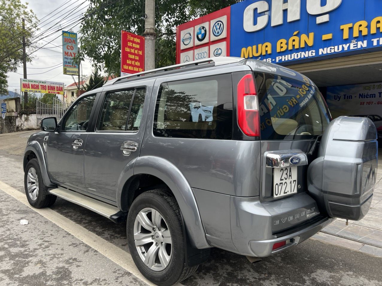 Ford Everest 2010 - Màu xám, giá 368tr