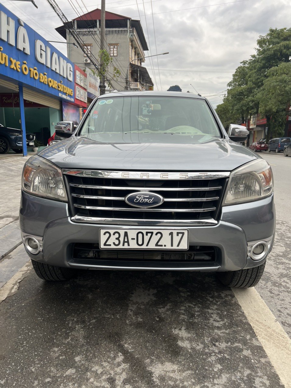 Ford Everest 2010 - Màu xám, giá 368tr