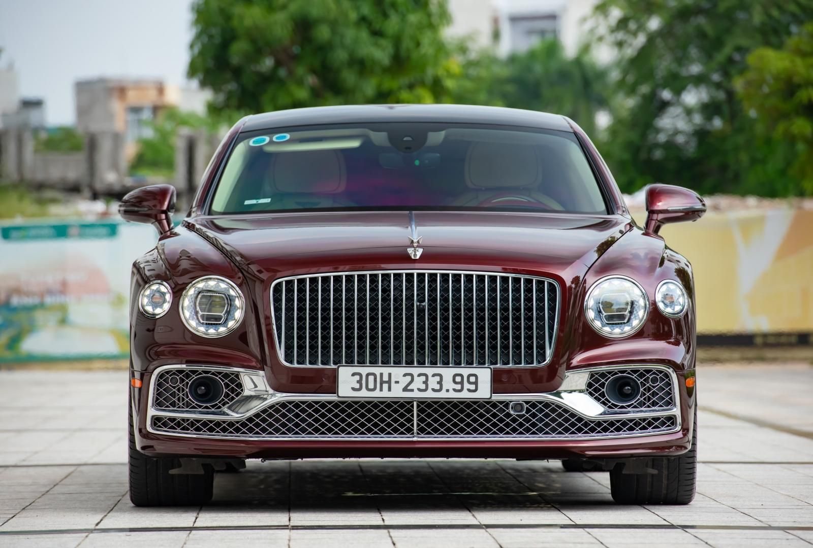 Bentley Flying Spur 2021 - Xe màu đỏ