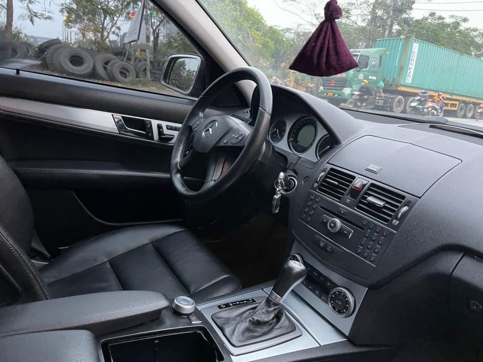 Mercedes-Benz C 230 2008 - Xe màu đen