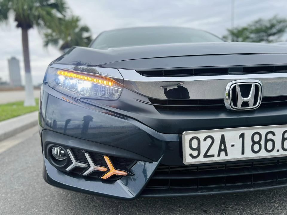 Honda Civic 2017 - Giá 630 triệu