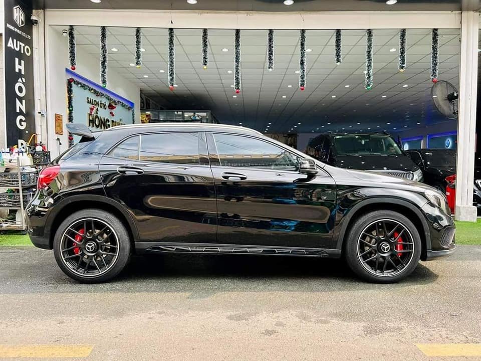 Mercedes-Benz GLA 250 2016 - Xe màu đen