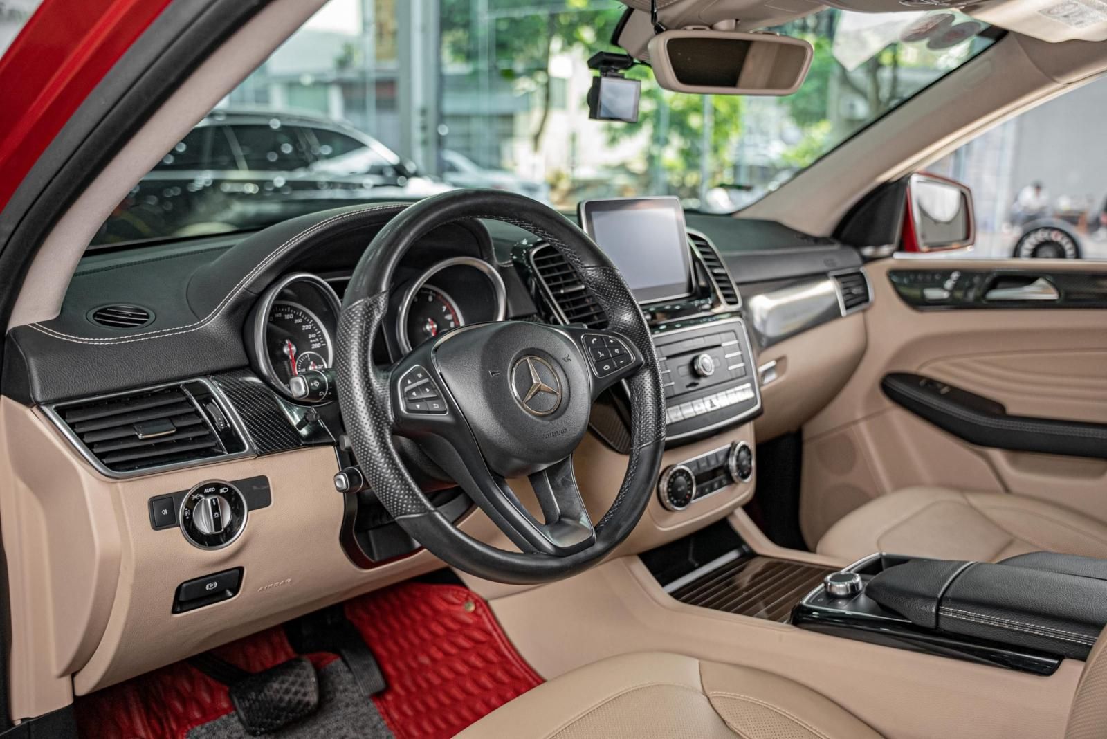 Mercedes-Benz GLE 400 2015 - Màu đỏ, nhập khẩu