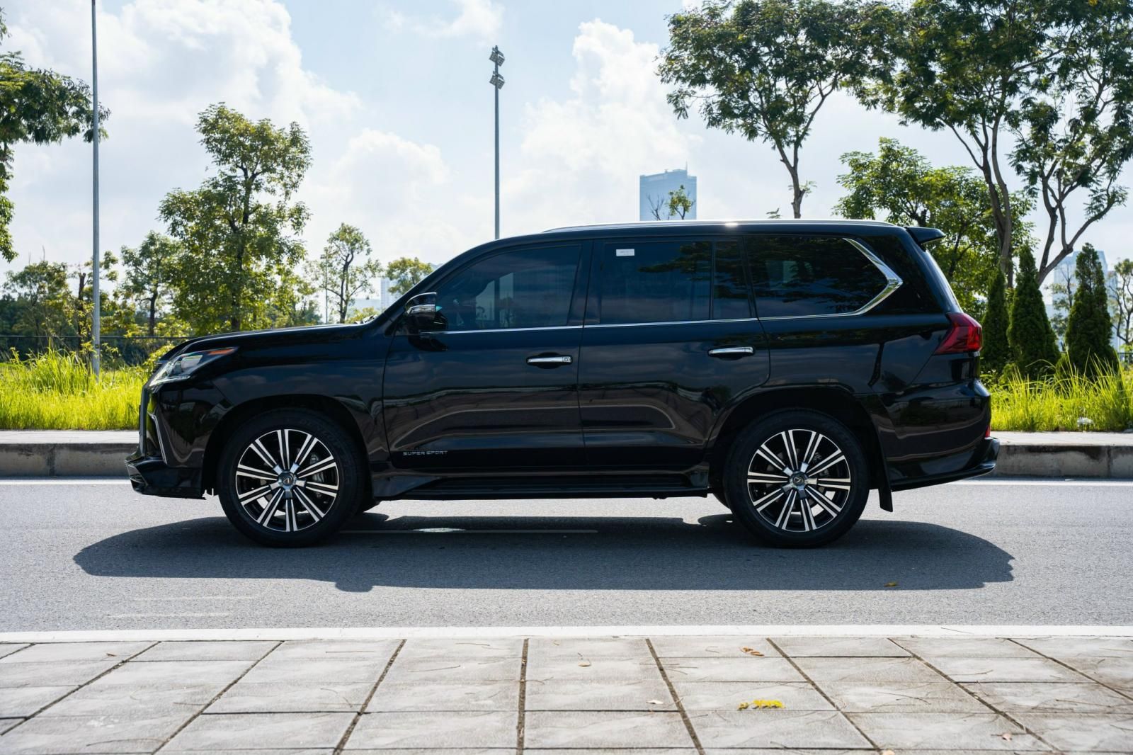 Lexus LX 570 2019 - Tư nhân biển HN, chạy 3,3 vạn km