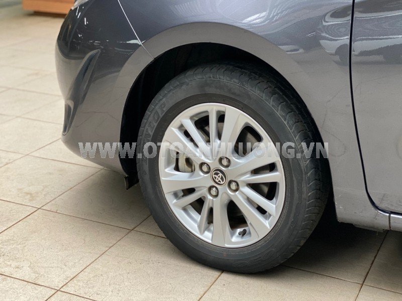 Toyota Vios 2019 - Xe màu xám số tự động, giá chỉ 475 triệu