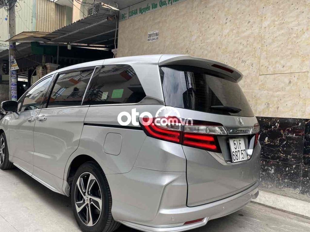 Honda Odyssey Xe   rất mới. chạy bảo dưỡng kỹ. 2016 - Xe Honda odyssey rất mới. chạy bảo dưỡng kỹ.