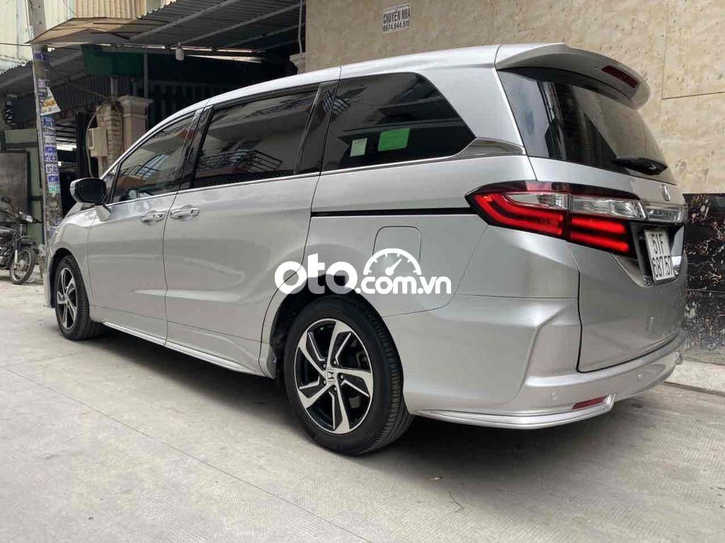 Honda Odyssey Xe   rất mới. chạy bảo dưỡng kỹ. 2016 - Xe Honda odyssey rất mới. chạy bảo dưỡng kỹ.