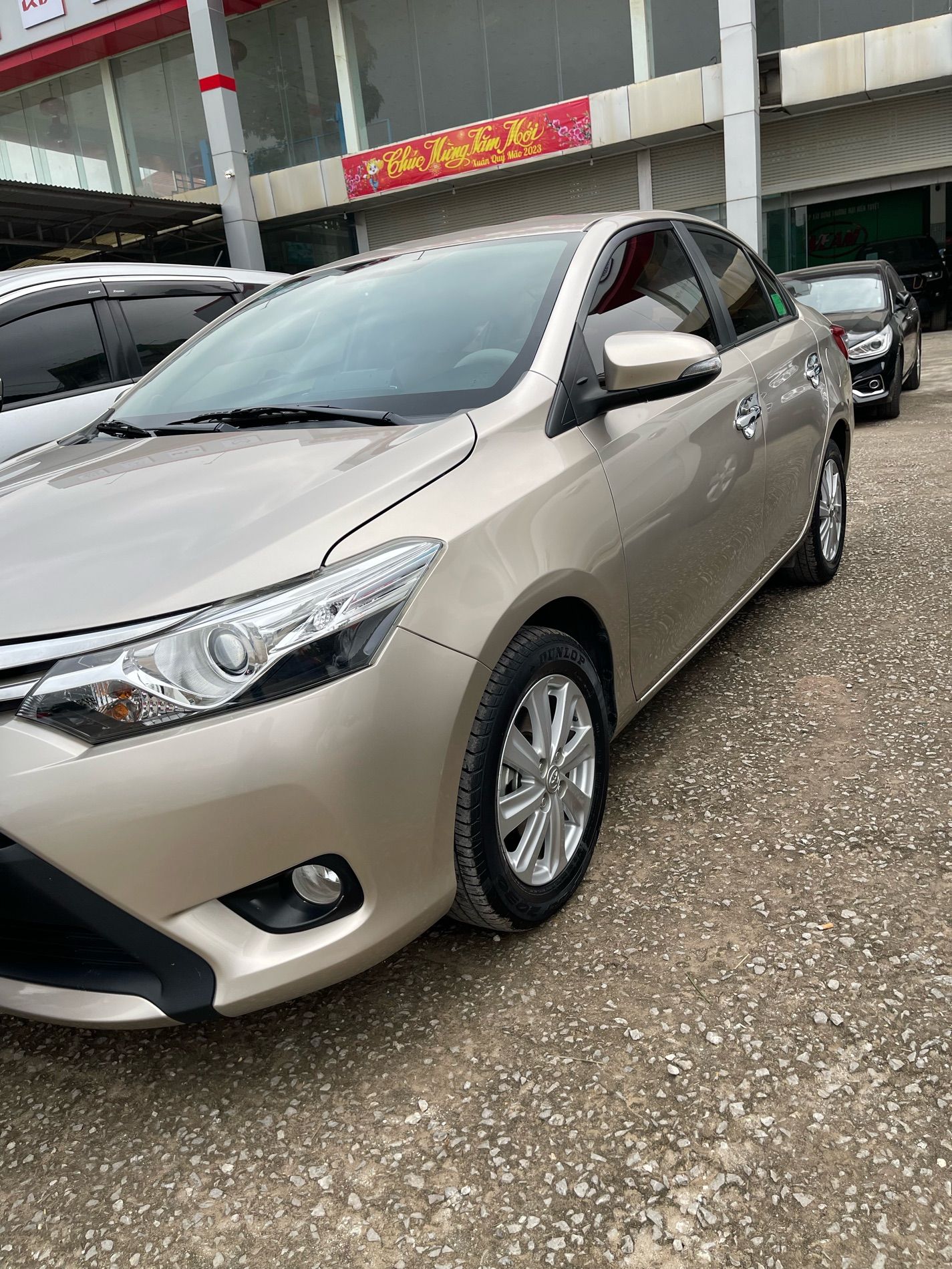 Toyota Vios 2018 - Cần bán gấp xe đăng ký 2018 ít sử dụng giá tốt 465tr