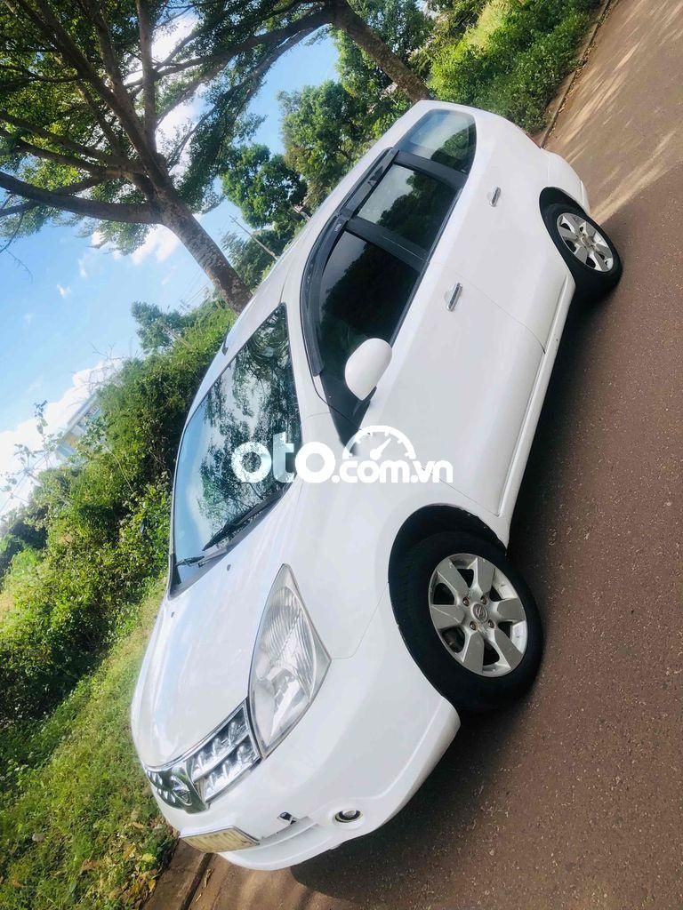 Nissan Grand livina  livina 7 chổ 2011 - nissan livina 7 chổ