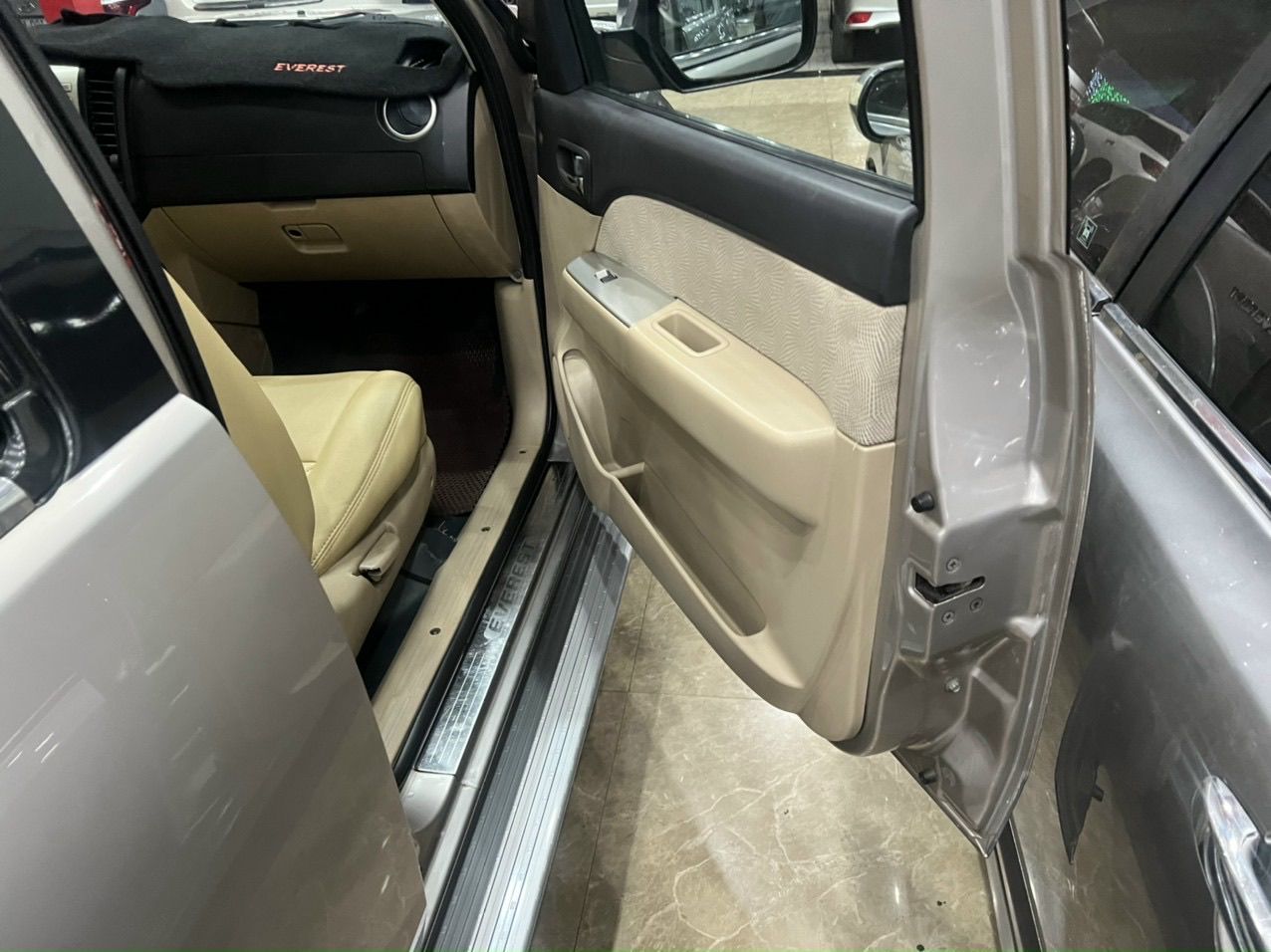 Ford Everest 2008 - Xe gia đình, giá chỉ 285tr