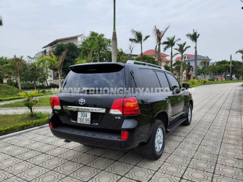 Toyota Land Cruiser 2013 - Màu đen