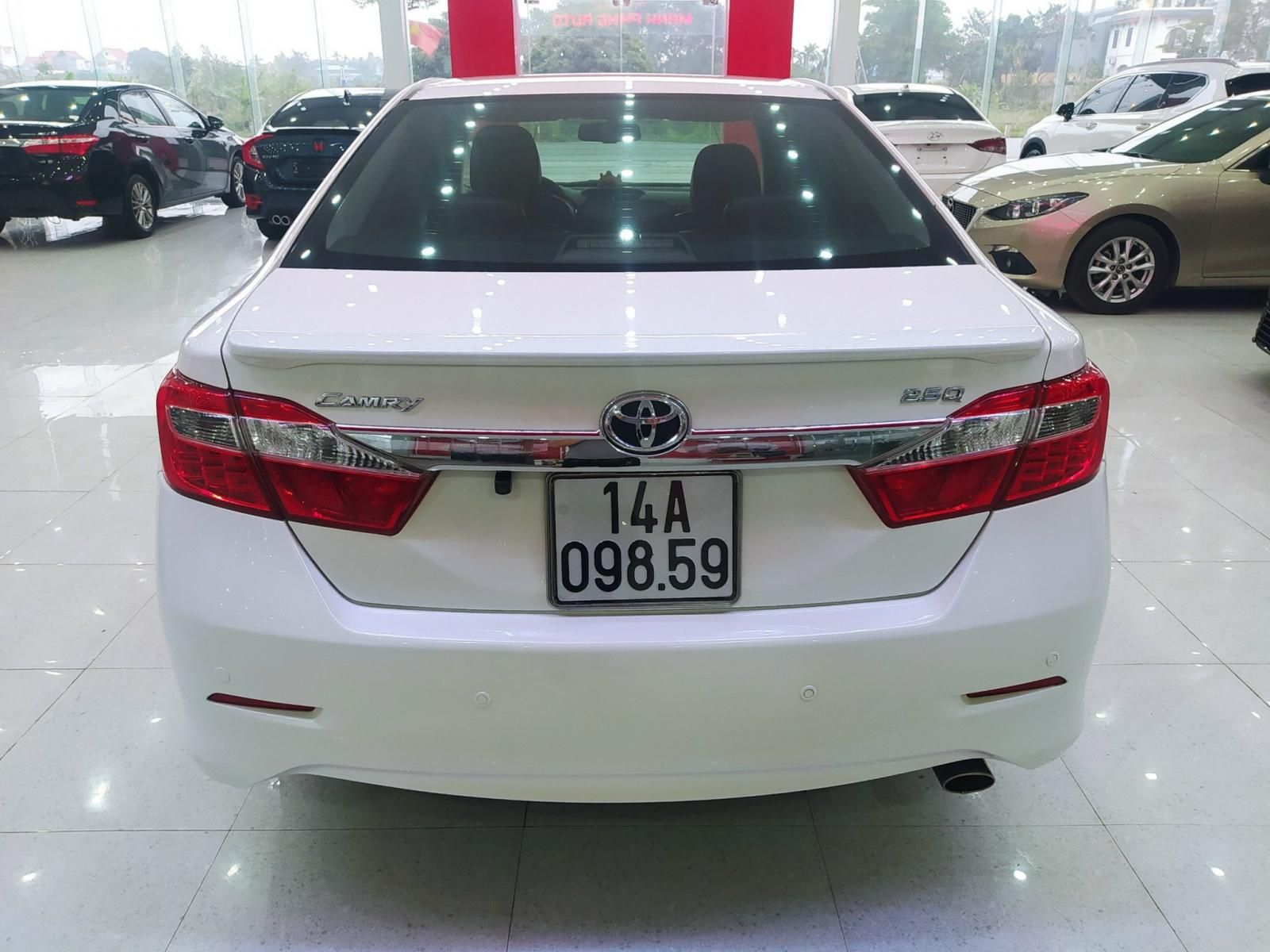 Toyota Camry 2013 - Xe đẹp, không lỗi nhỏ