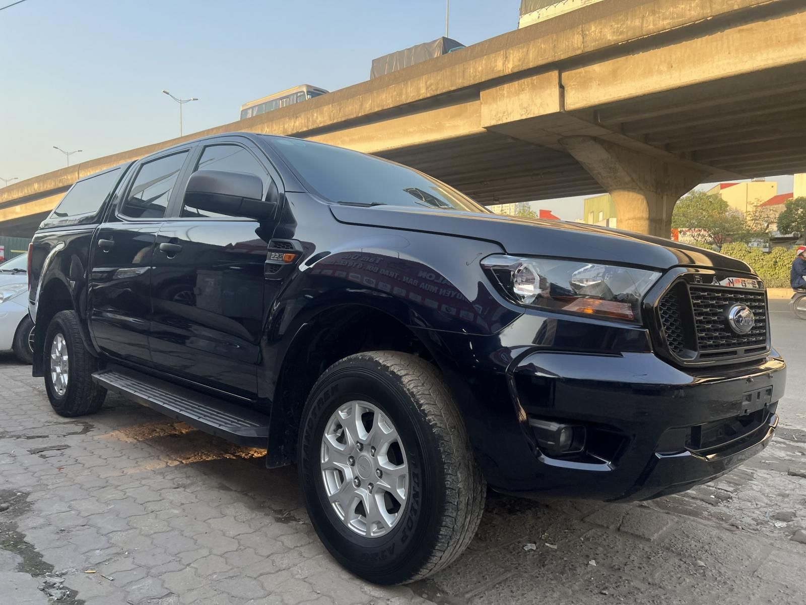 Ford Ranger 2021 - Màu đen, nhập khẩu