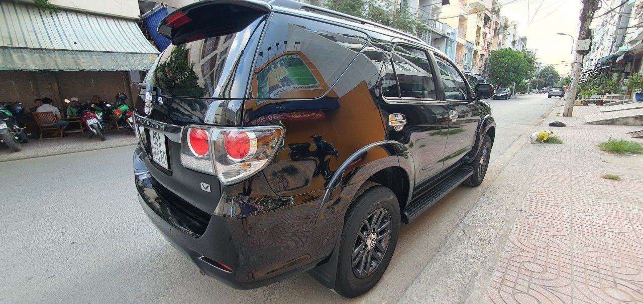 Toyota Fortuner 2015 - Mới 90%, chạy 46.000km