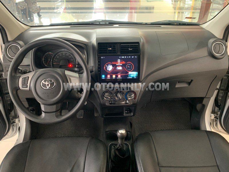 Toyota Wigo 2018 - Xe màu bạc