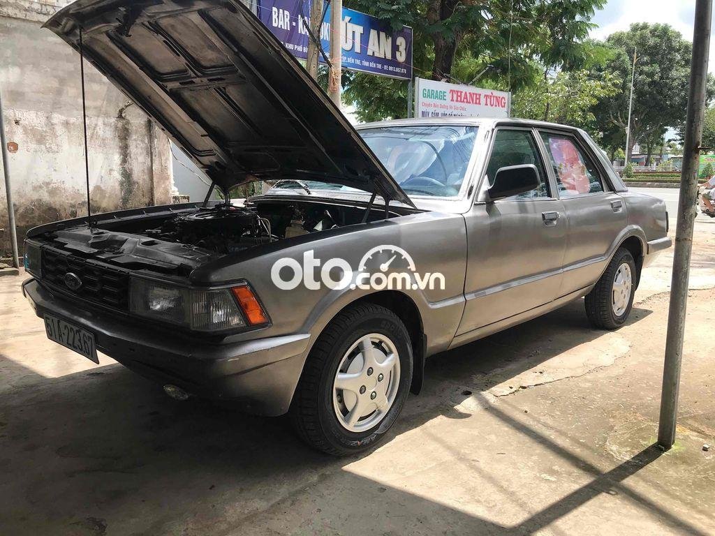 Ford Crown victoria  Cortina cổ điển 1980 - Ford Cortina cổ điển