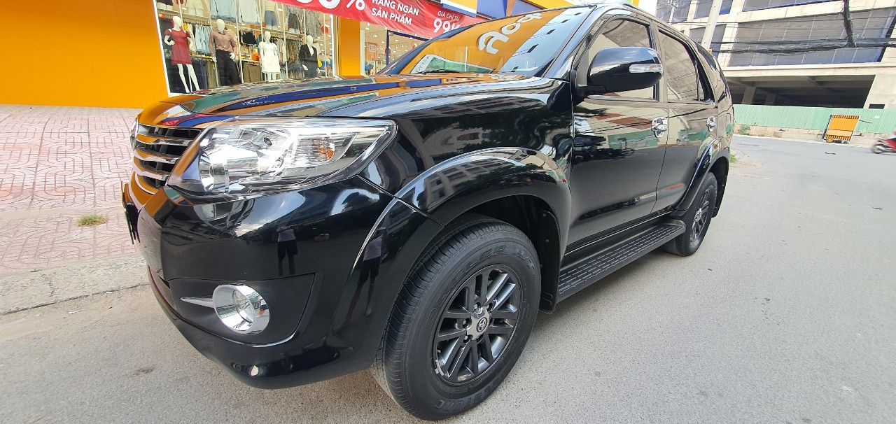 Toyota Fortuner 2015 - Mới 90%, chạy 46.000km