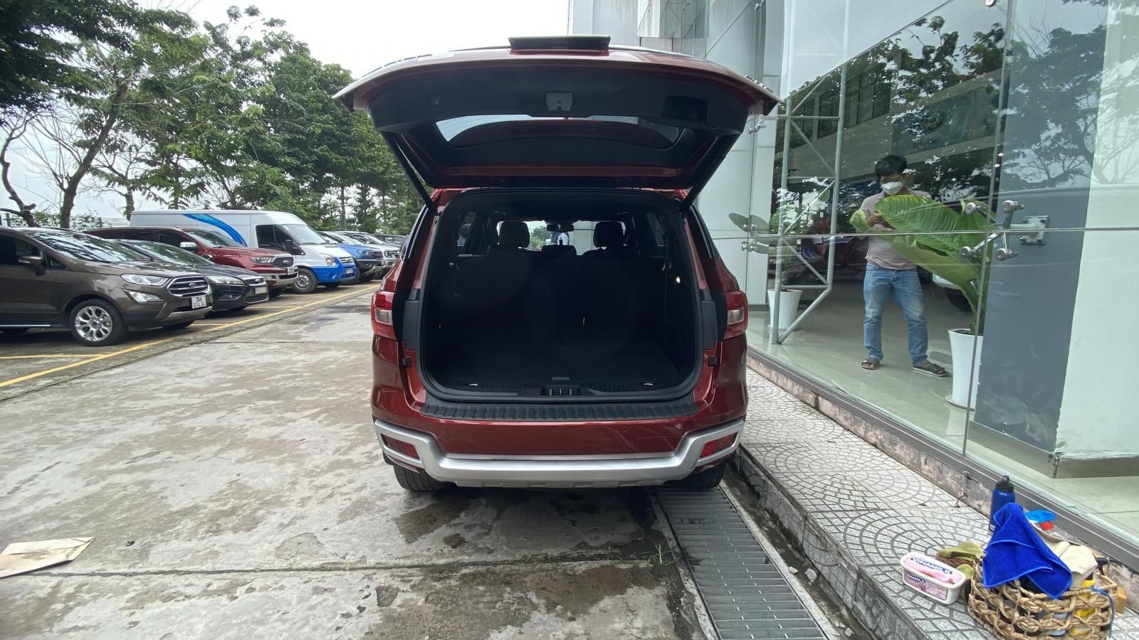 Ford Everest 2019 - Màu đỏ