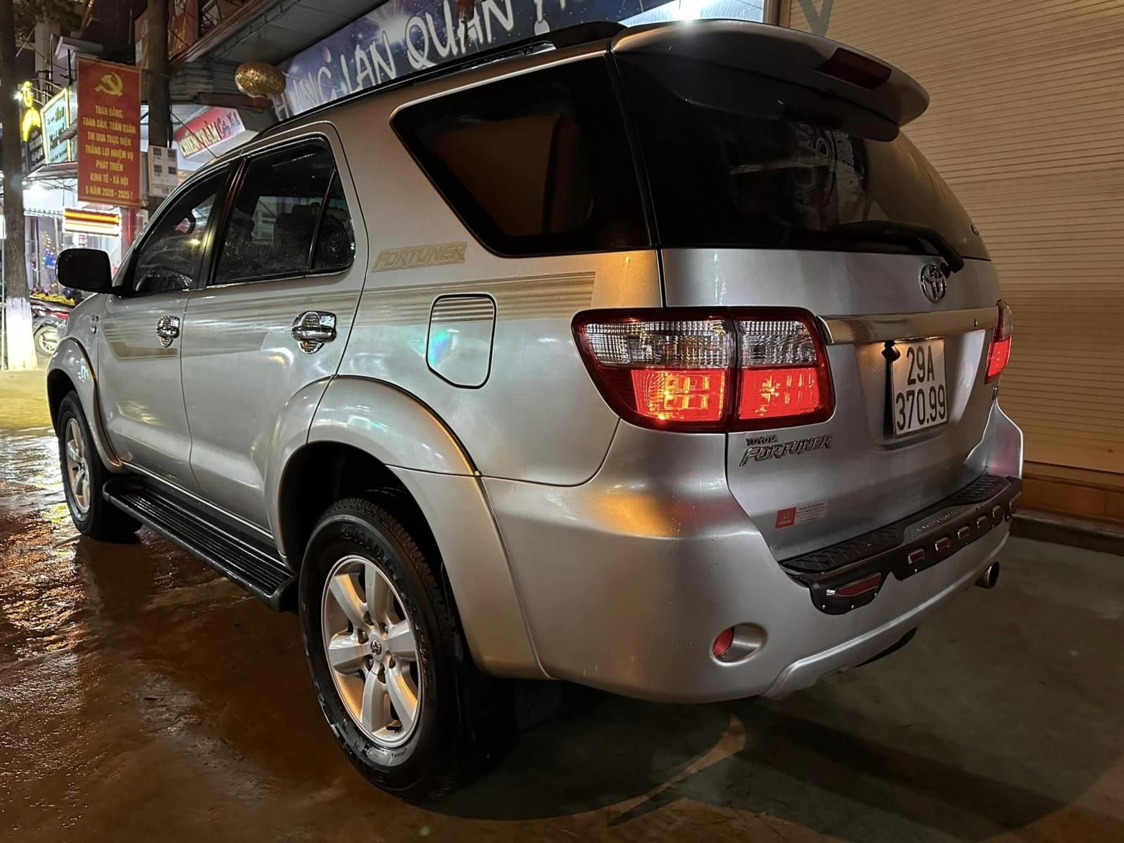 Toyota Fortuner 2011 - Toyota Fortuner 2011 số sàn tại Sơn La