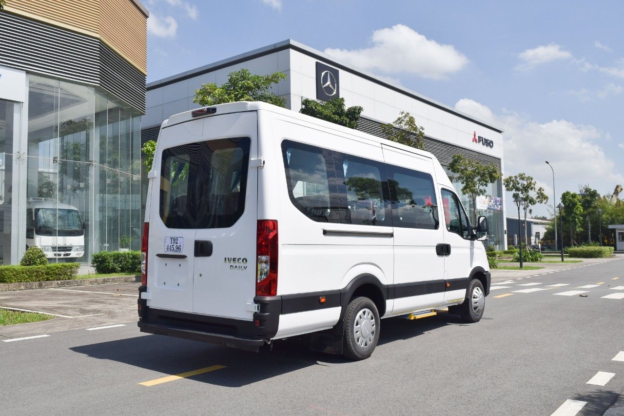 Thaco Iveco Daily 2023 - Giá xe khách 16 chỗ, chuyên phục vụ trung chuyển và hoạt động du lịch