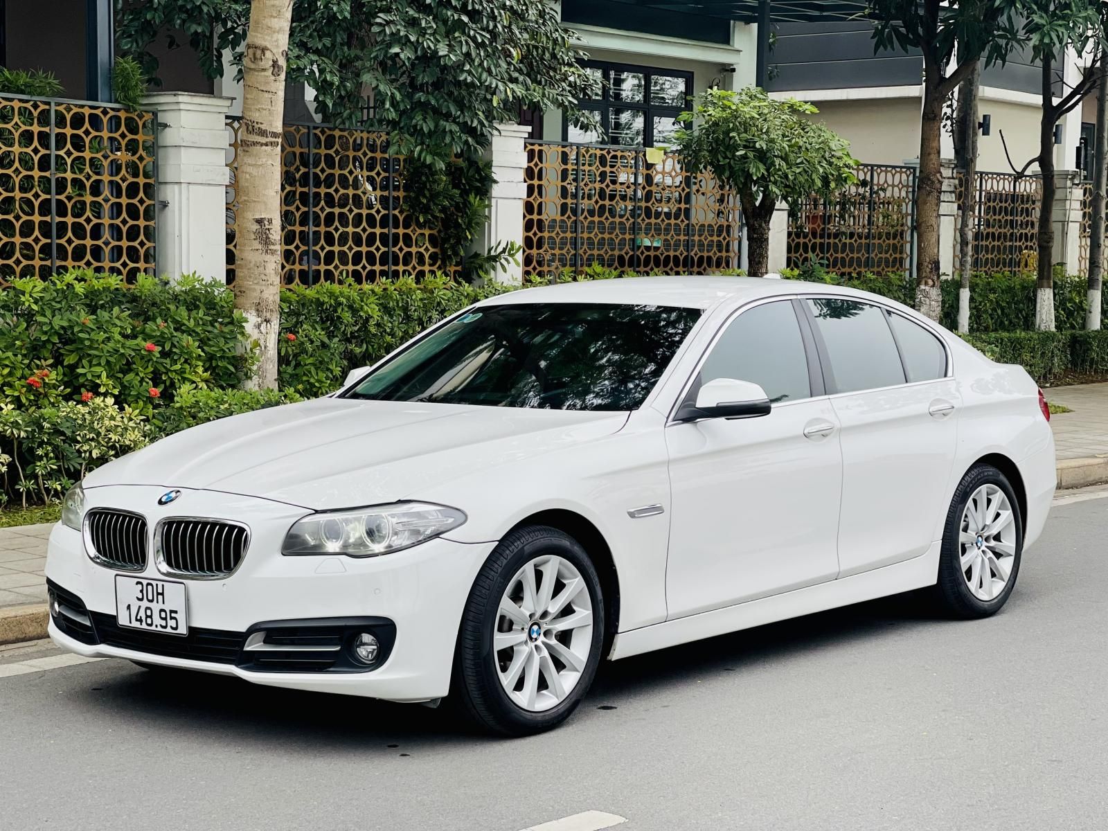 BMW 520i 2016 - Tên tư nhân - Biển số HN