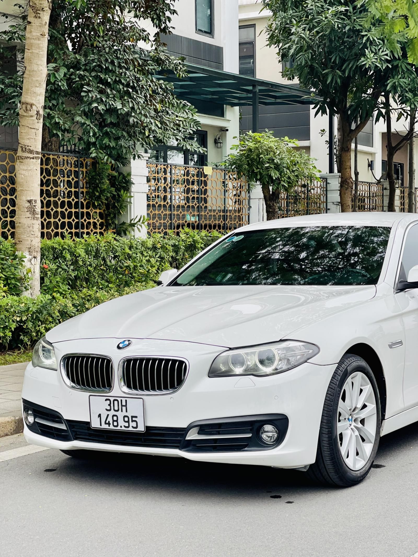 BMW 520i 2016 - Tên tư nhân - Biển số HN