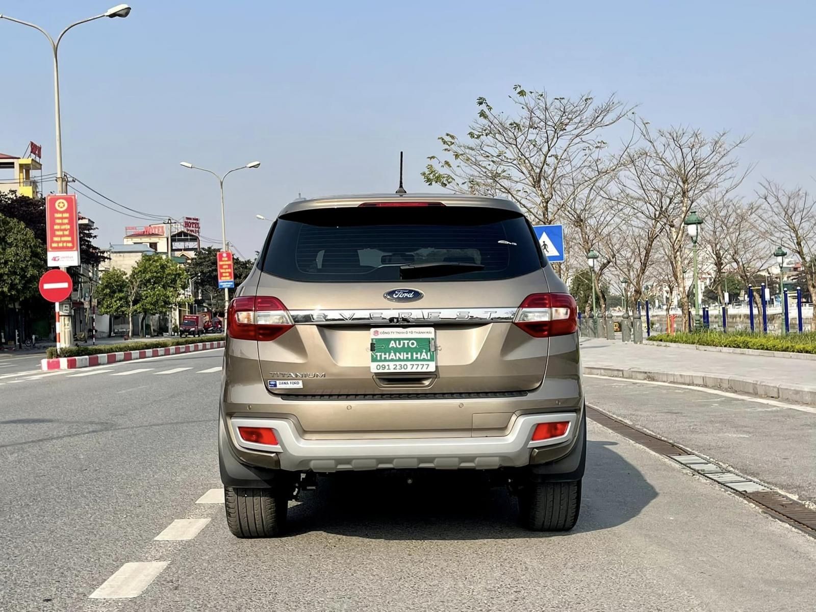 Ford Everest 2020 - Xe còn rất mới, giá hợp lý