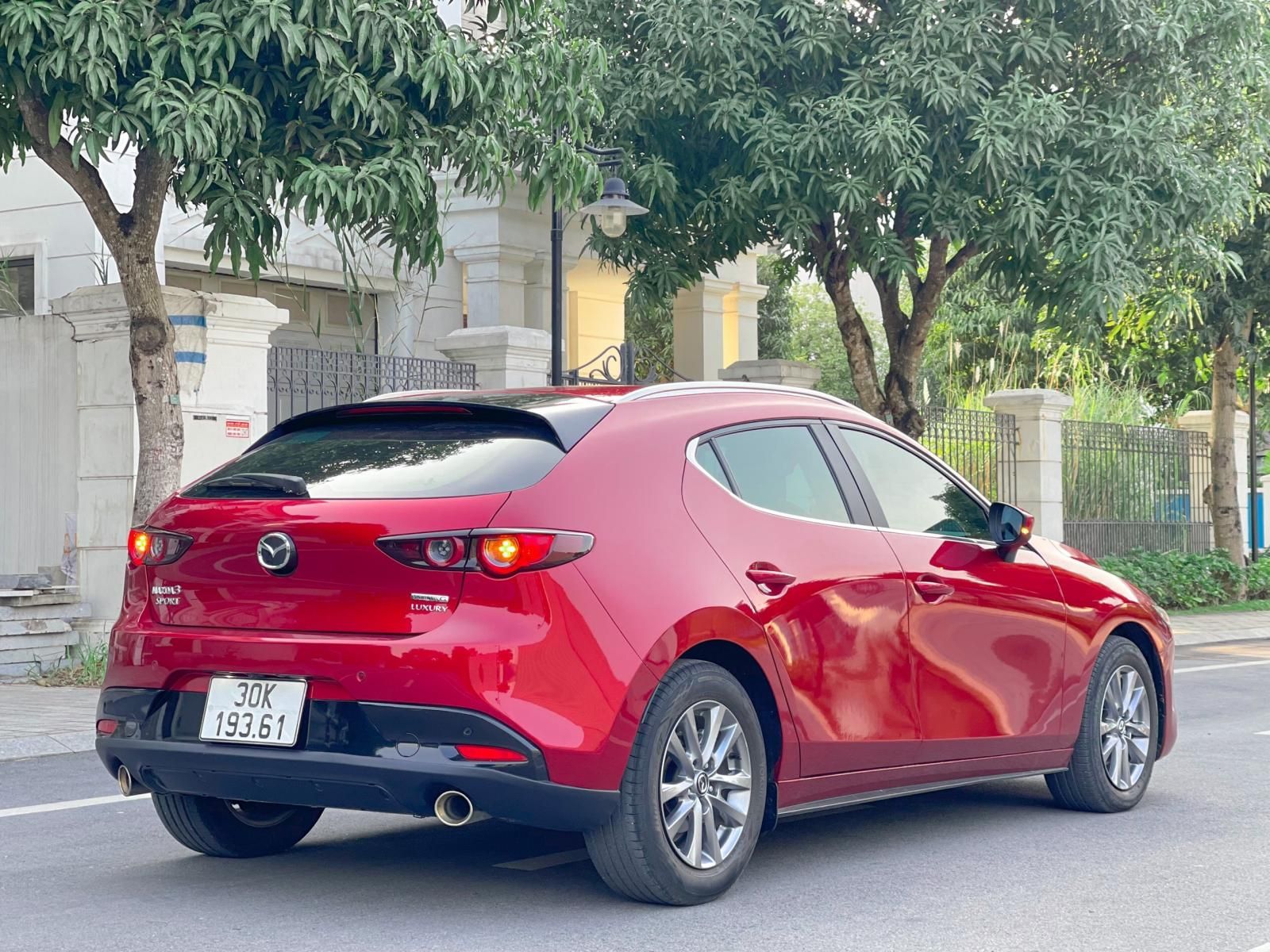 Mazda 3 2021 - Chính chủ xe còn cực mới, giá 670tr